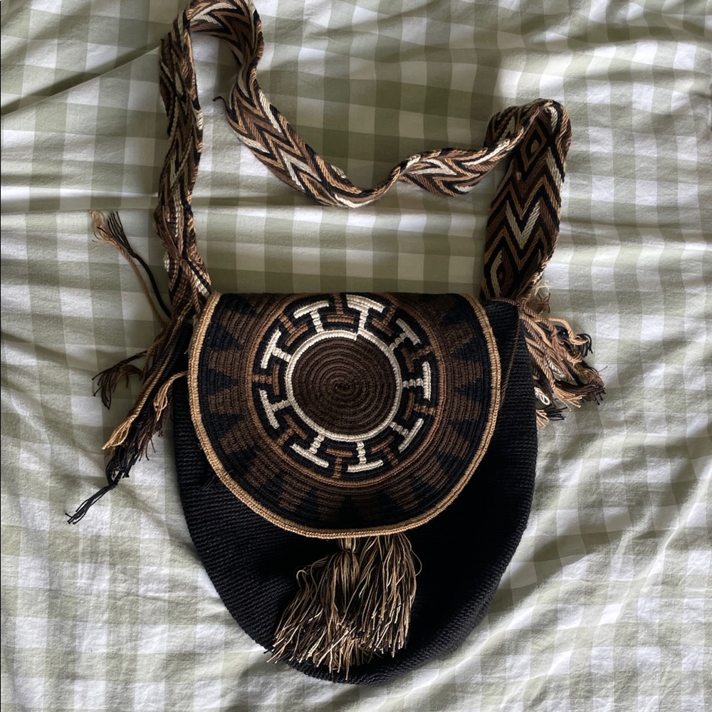NWOT crochet Black and Brown Patterned Crossbody Bag